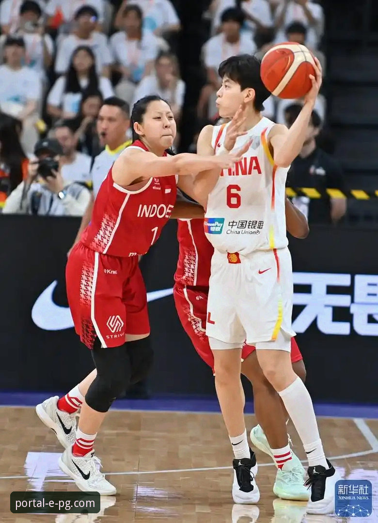 中国女篮资格赛关键战复盘：战术调整与球星闪耀的深度评测